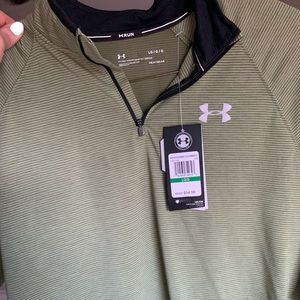 NWT under armor running pullover